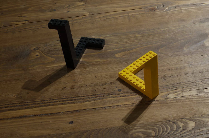 Triangle de Penrose : figure impossible (photocomposition : Philippe Contal)